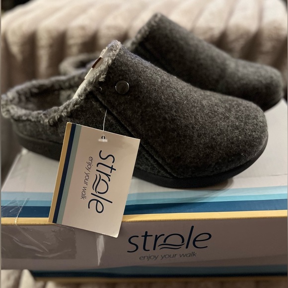 STROLE SNUG WOMENS CLOGS, GRAY, SIZE 10, NEW IN BOX - Picture 2 of 5